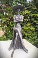 Dame in einem Kleid
