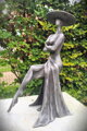 Dame in einem Kleid