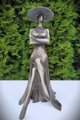 Dame in einem Kleid