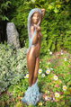 Mädchen im Obstgarten