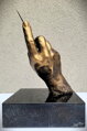 Hand mit Skalpell