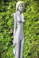 Frau mit Schlüsseln II